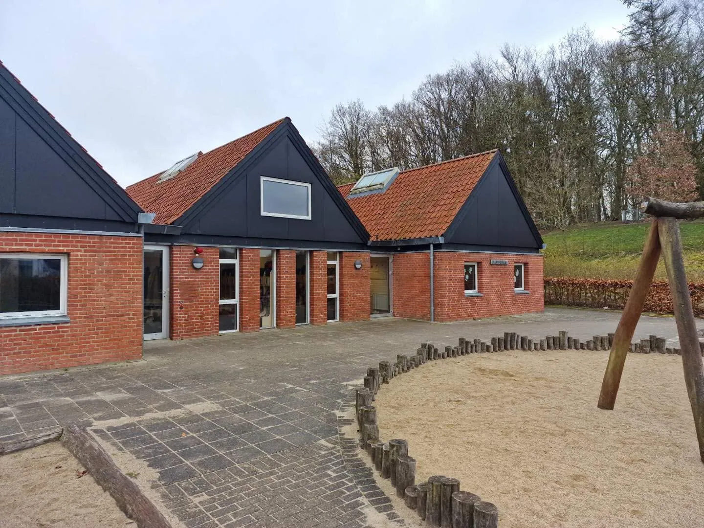 Gavl og nye vinduer på hus i Silkeborg-området