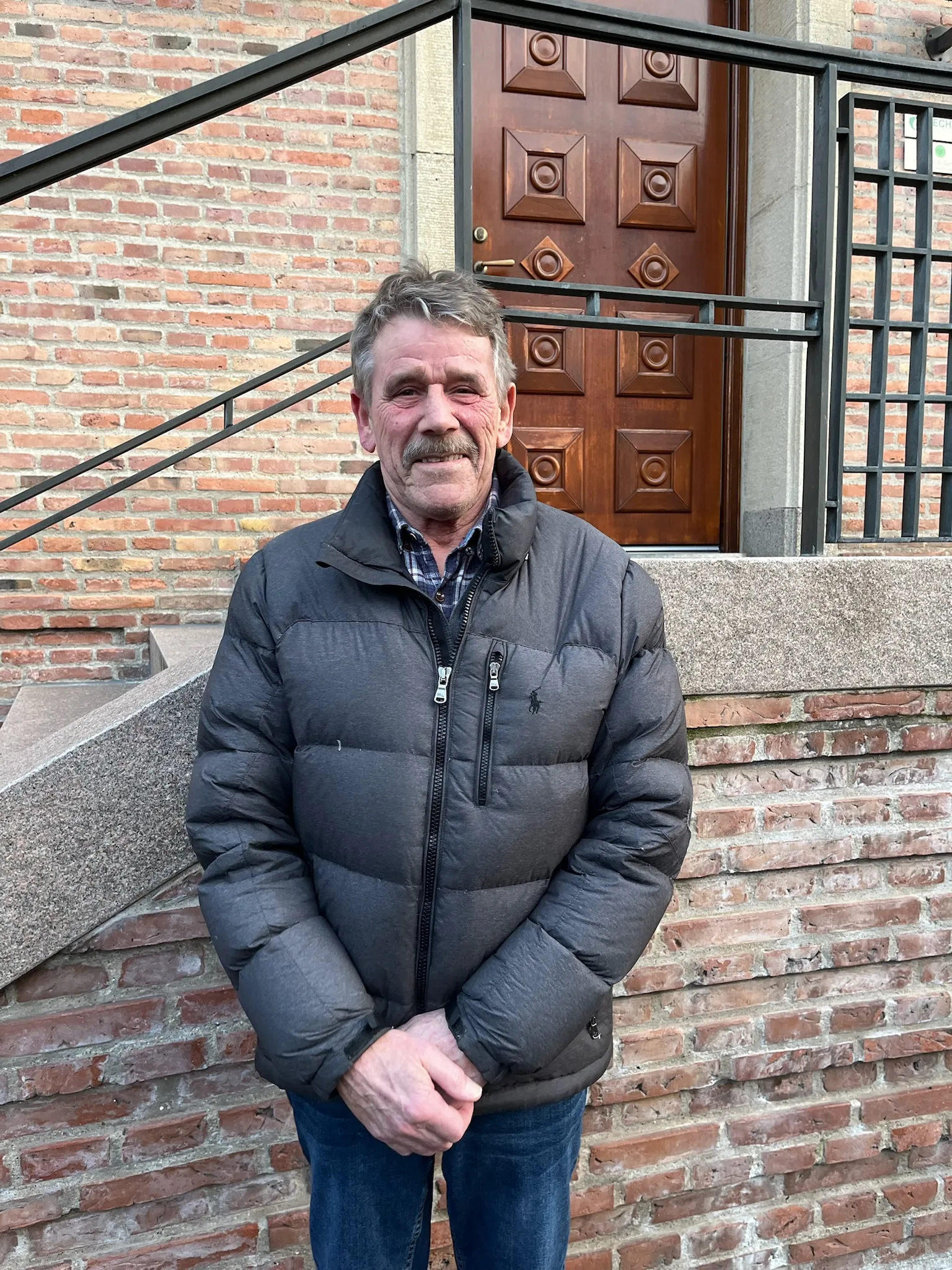 Holger, Tømrersvend hos Villy's Tømrerforretning